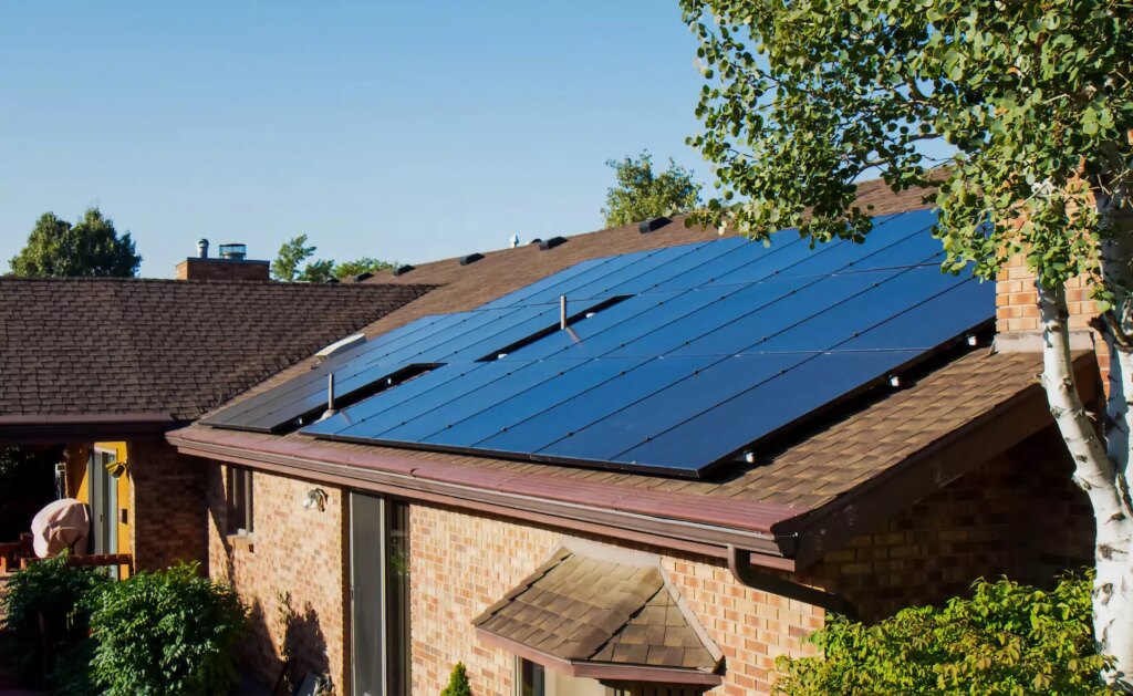 1992 Solar Panels in France Maintain an Impressive 79% of Original Efficiency