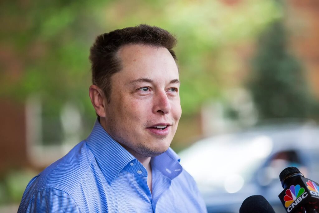 Elon Musk: Defending Freedom of Speech with Bold Remarks to Advertisers