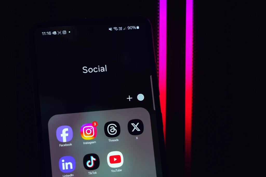 X Faces Challenges in Expanding Daily Active Users Amid Intense Competition from Meta’s Threads