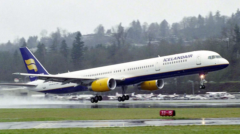 Why the Boeing 757 Earned the Nickname “Flying Pencil”