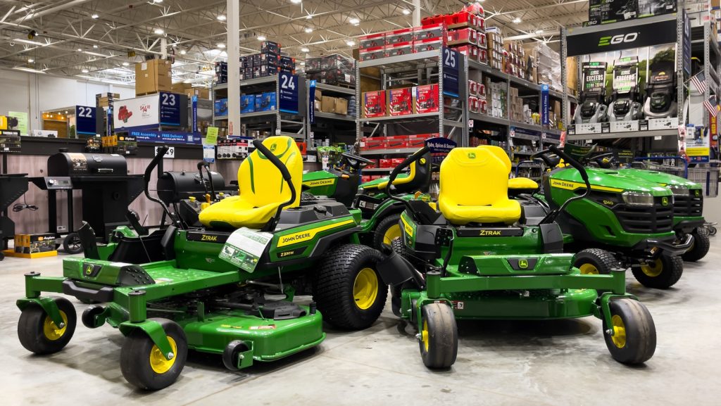 Frequent Issues Reported by John Deere Lawn Mower Owners Frequent Issues Reported by John Deere Lawn Mower Owners