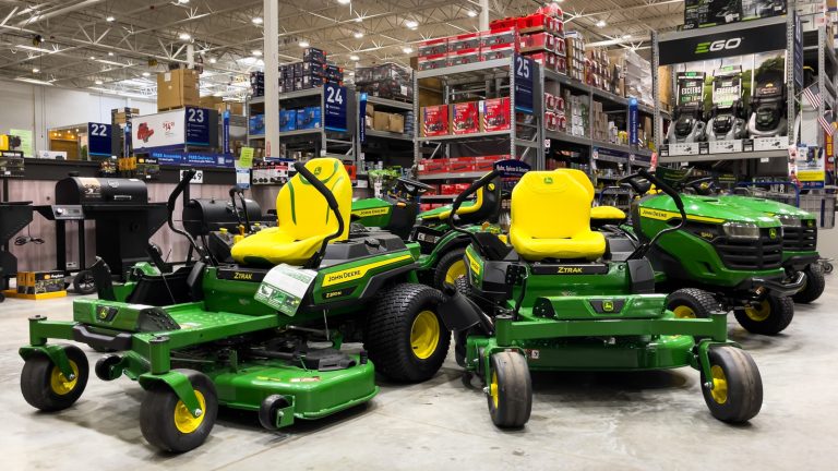 Frequent Issues Reported by John Deere Lawn Mower Owners