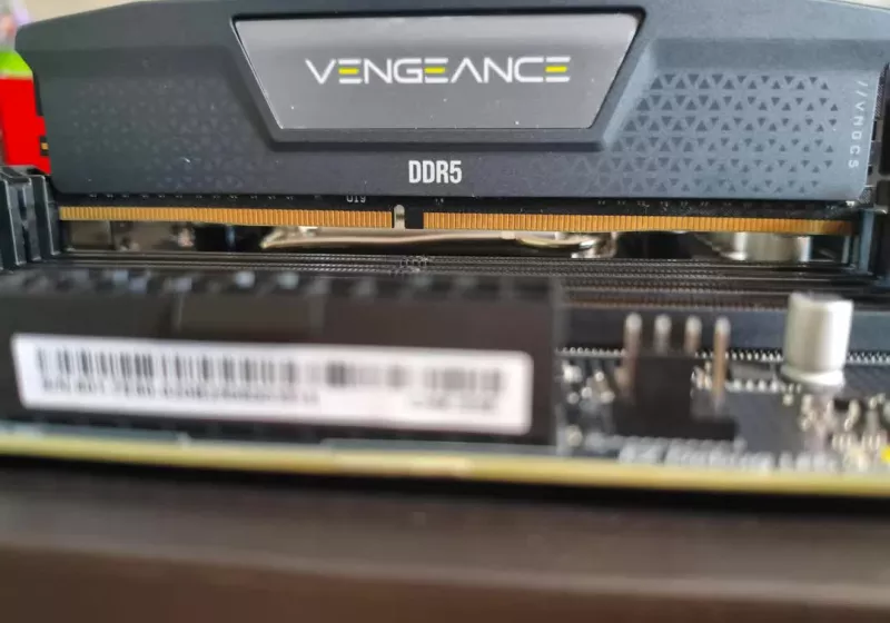 Amazon mistakenly sold a Corsair Vengeance DDR5 RAM kit that was actually DDR4.