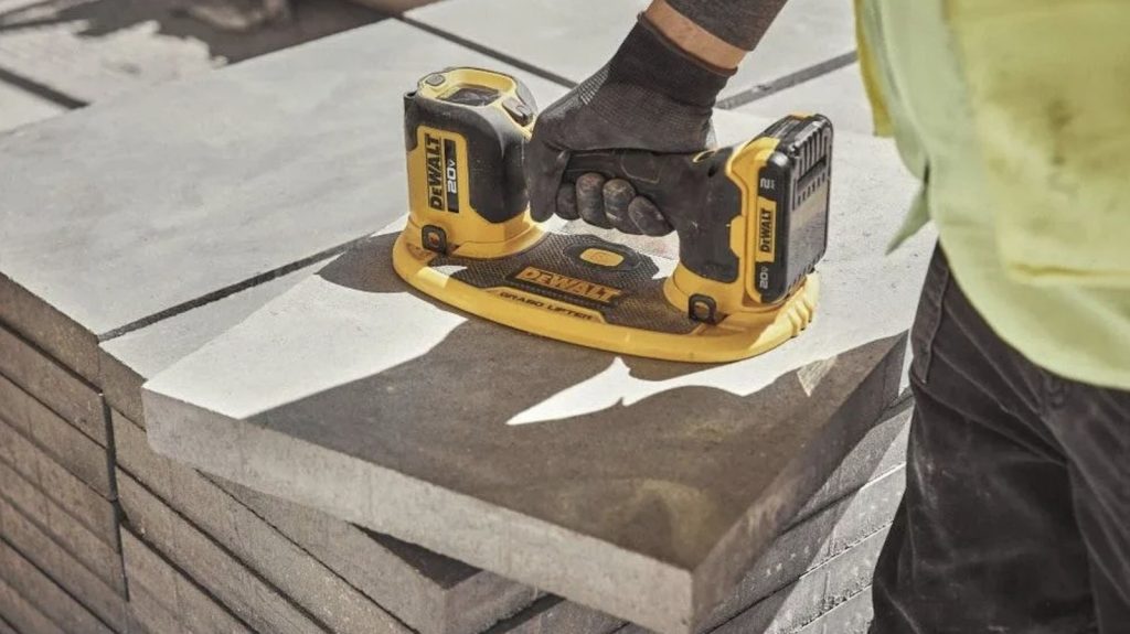 5 DeWalt Tools That Craftsman Lacks