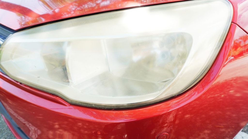 Is Windex Effective for Cleaning Your Car’s Grimy Headlights?
