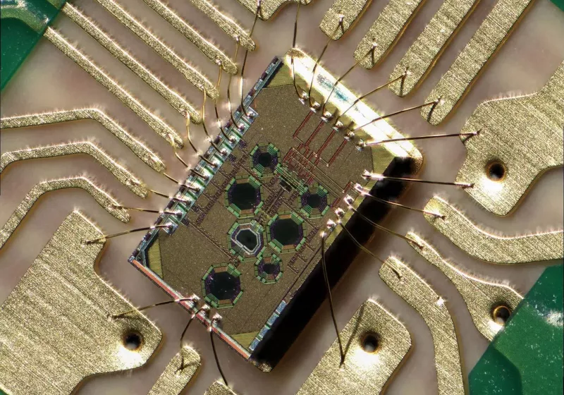 This Wi-Fi receiver operates within a nuclear reactor, ensuring robots stay connected.