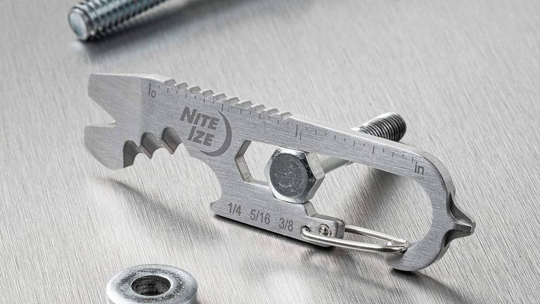 Amazon Shoppers Dub This $7 Tool the ‘Multifunctional Keychain Essential’