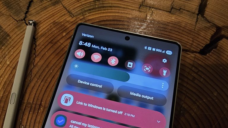 What Does the ‘N’ Symbol at the Top of Your Android Phone Indicate?