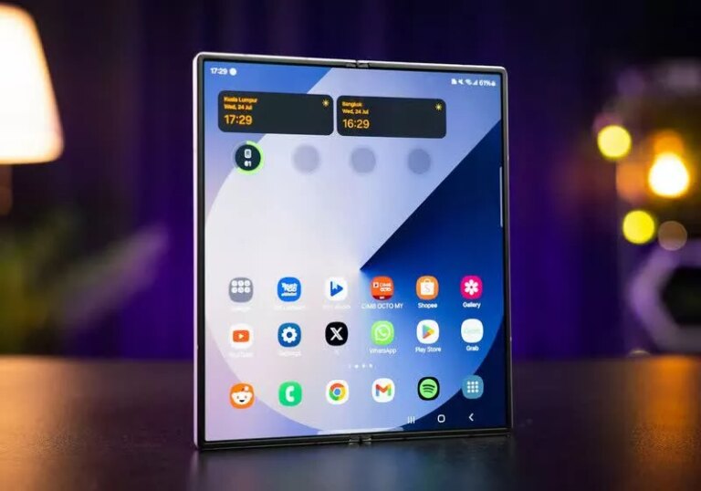Samsung Galaxy Z Fold 8 specifications revealed, Z Flip discontinuation speculation, Galaxy rollables expected by 2028.