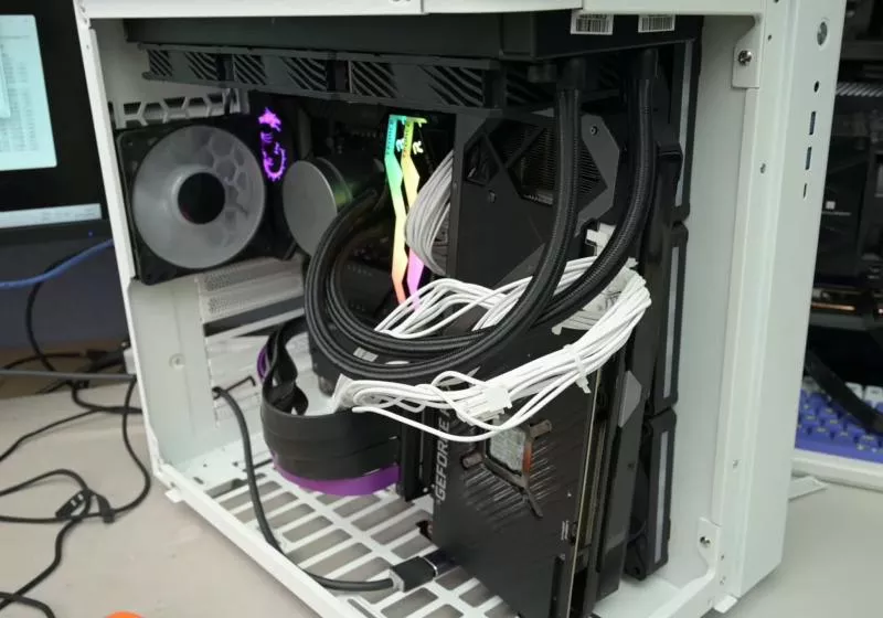 The conventional PC arrangement may not be ideal: unconventional GPU positioning reduces temperatures by 17°C.