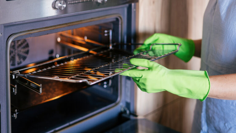 Top Electric Range Brands with the Best Self-Cleaning Ratings Based on Consumer Reports